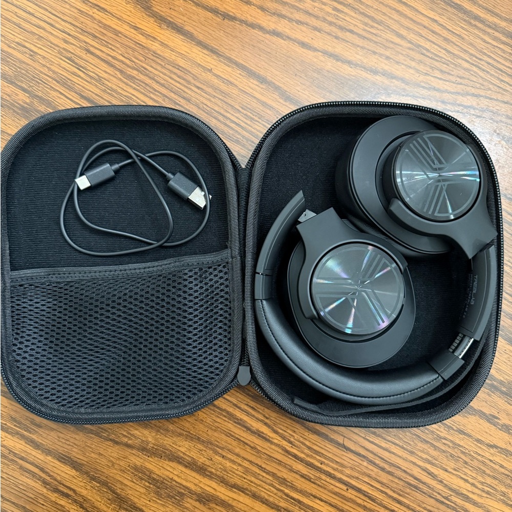 Wireless Over-Ear Headphones - Black